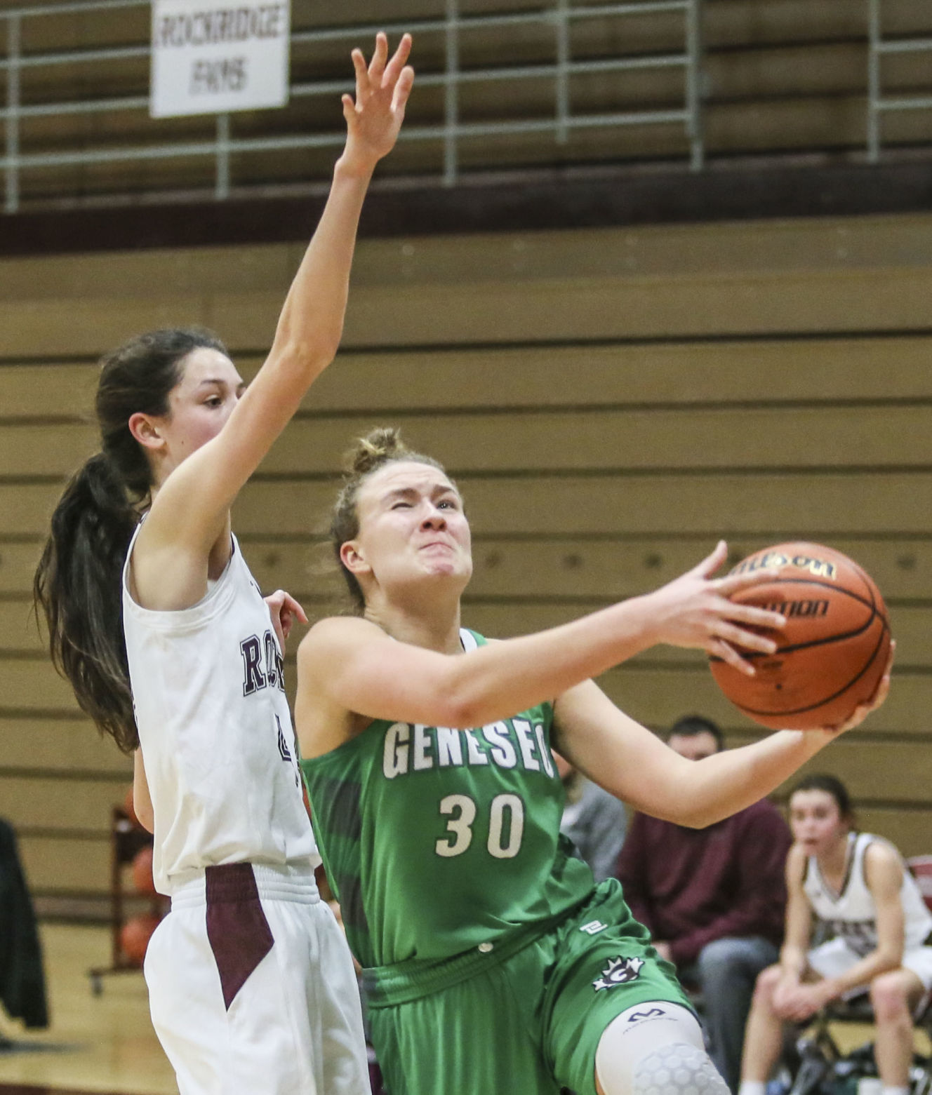 010620-mda-spt-gen-rridge-hoops04.JPG